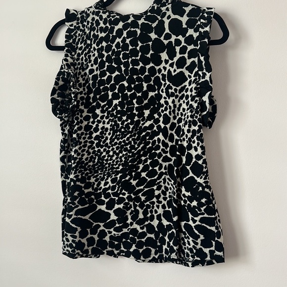 Leopard Print Ruffle Top - Picture 4 of 5